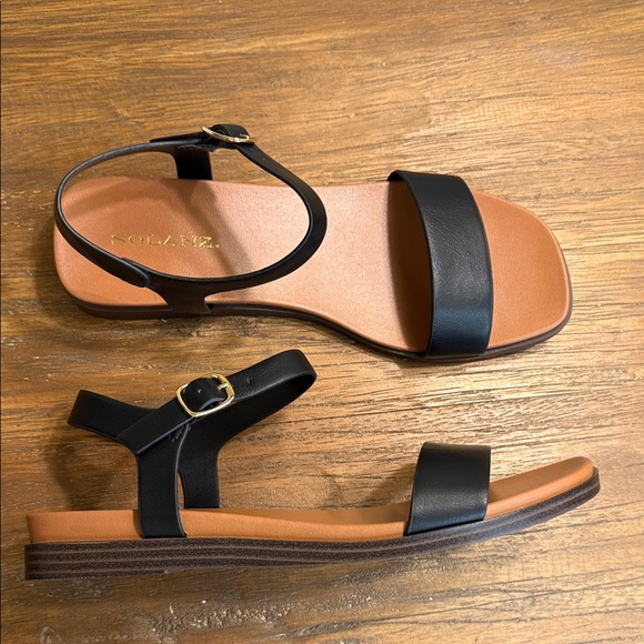 SOLANZ Riddle Sandals - Picture 1 of 11